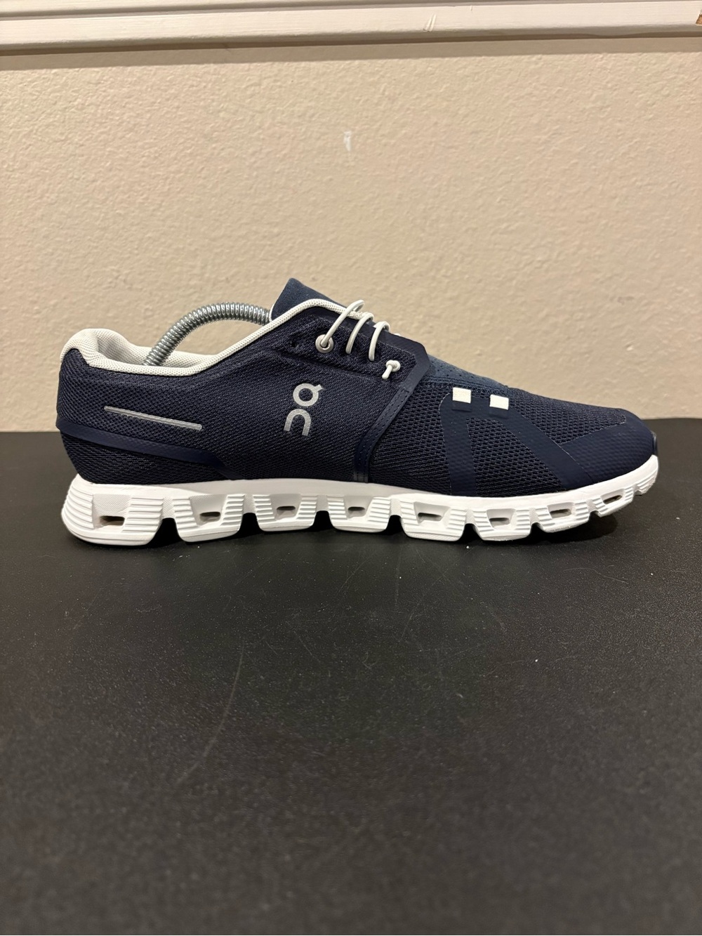 On Cloud Running Shoes Men’s 10 Navy White Cloudtec Sneakers Worn Twice - Picture 2 of 9